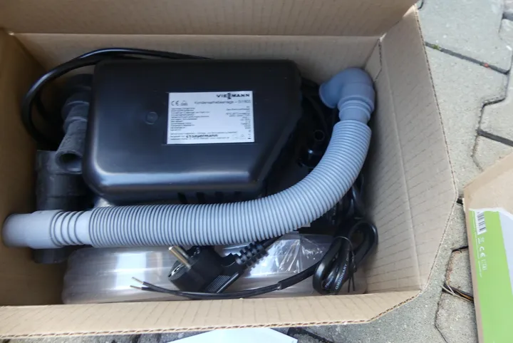 Viessmann Kondensathebeanlage für Gas-Brennwertkessel Modell: SI1800